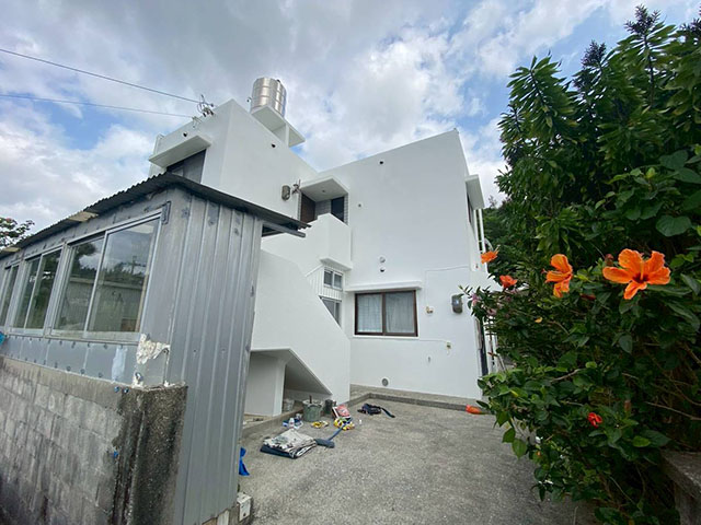 恩納村　嘉納様邸塗替え防水工事