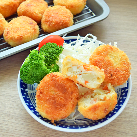 新じゃがと厚切りベーコンの春巻き
