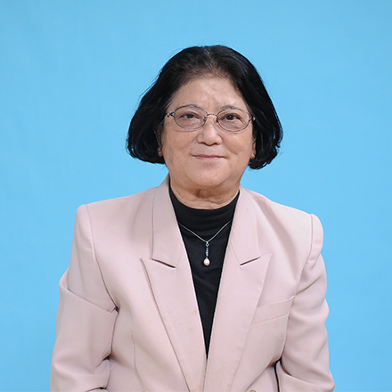 おきなわ女性財団理事長 新城 洋子