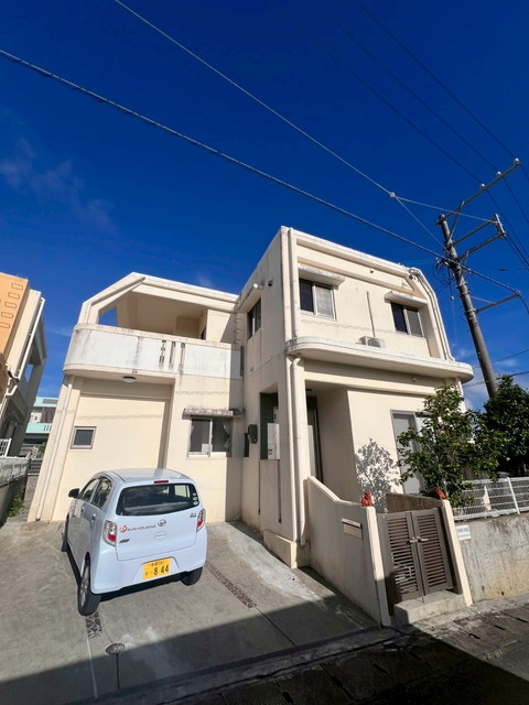 Single House in Kitanakagusuku