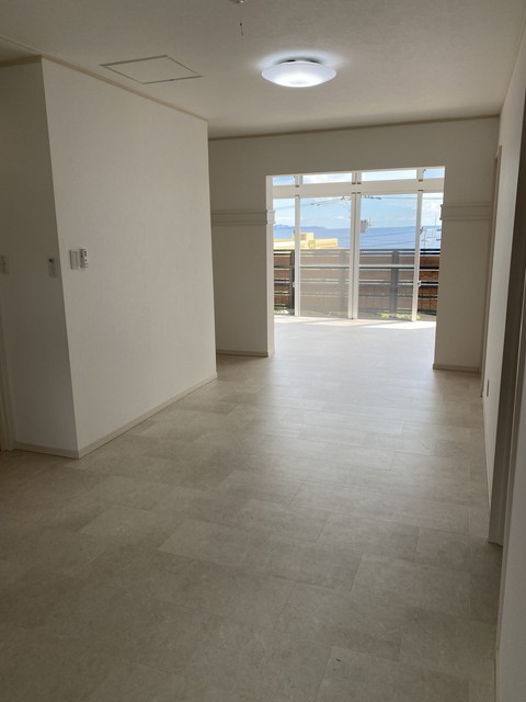 Ocean View Duplex in Kin