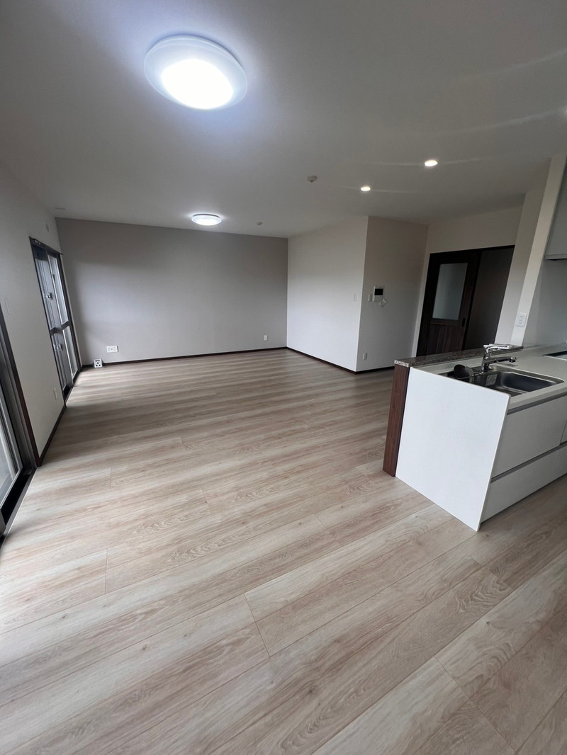 Apartment (4th Floor) In Okinawa-city