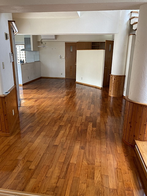 SINGLE HOUSE WITH YARD IN GINOWAN