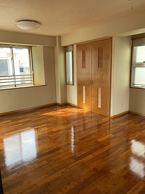 SINGLE HOUSE WITH YARD IN GINOWAN