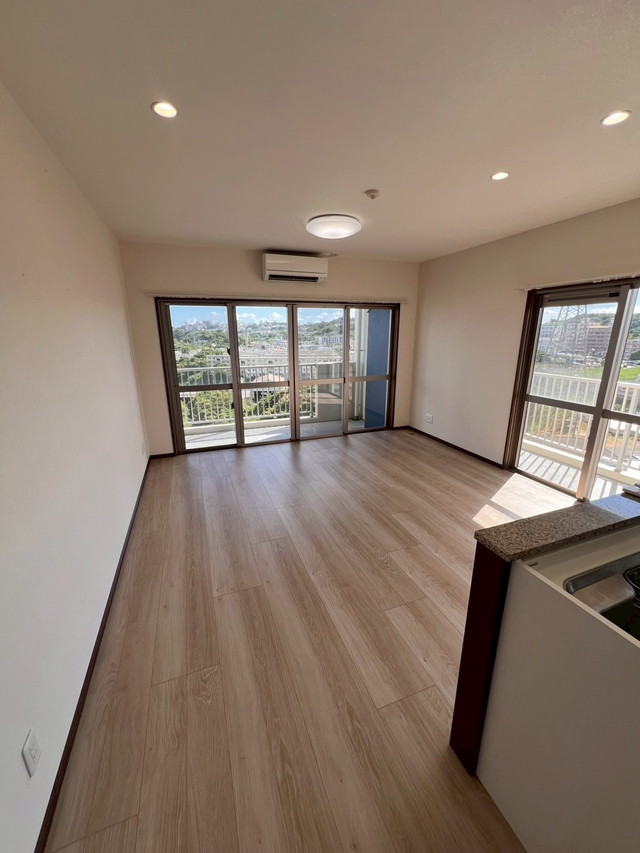 Apartment(8F) In Okinawa-city