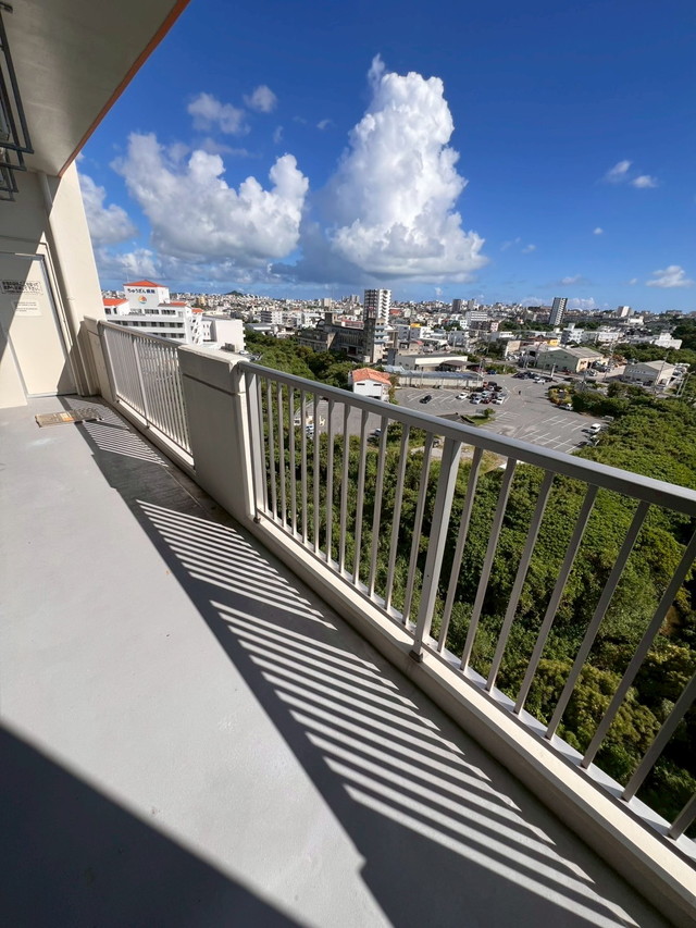 Apartment(8F) In Okinawa-city