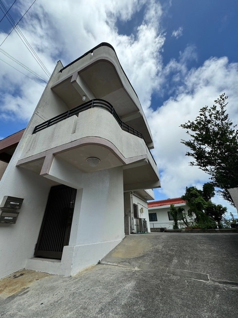 Apartment In Okinawa-city (3F)