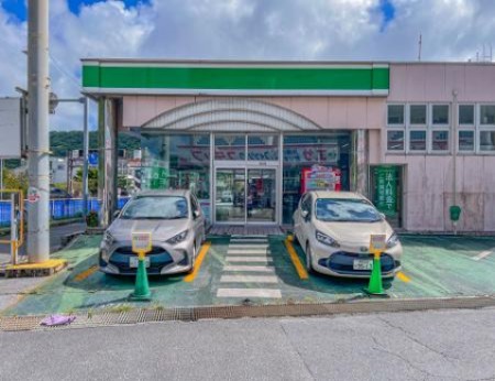 トヨタレンタカー名護店