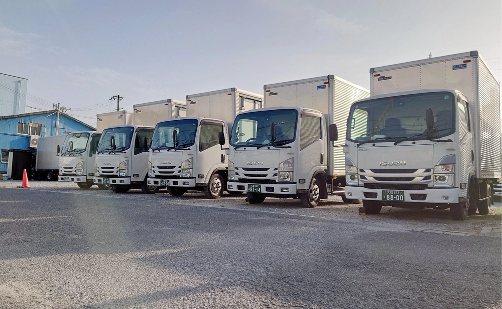 広栄2tトラック