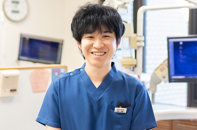 歯科医師　小野慶