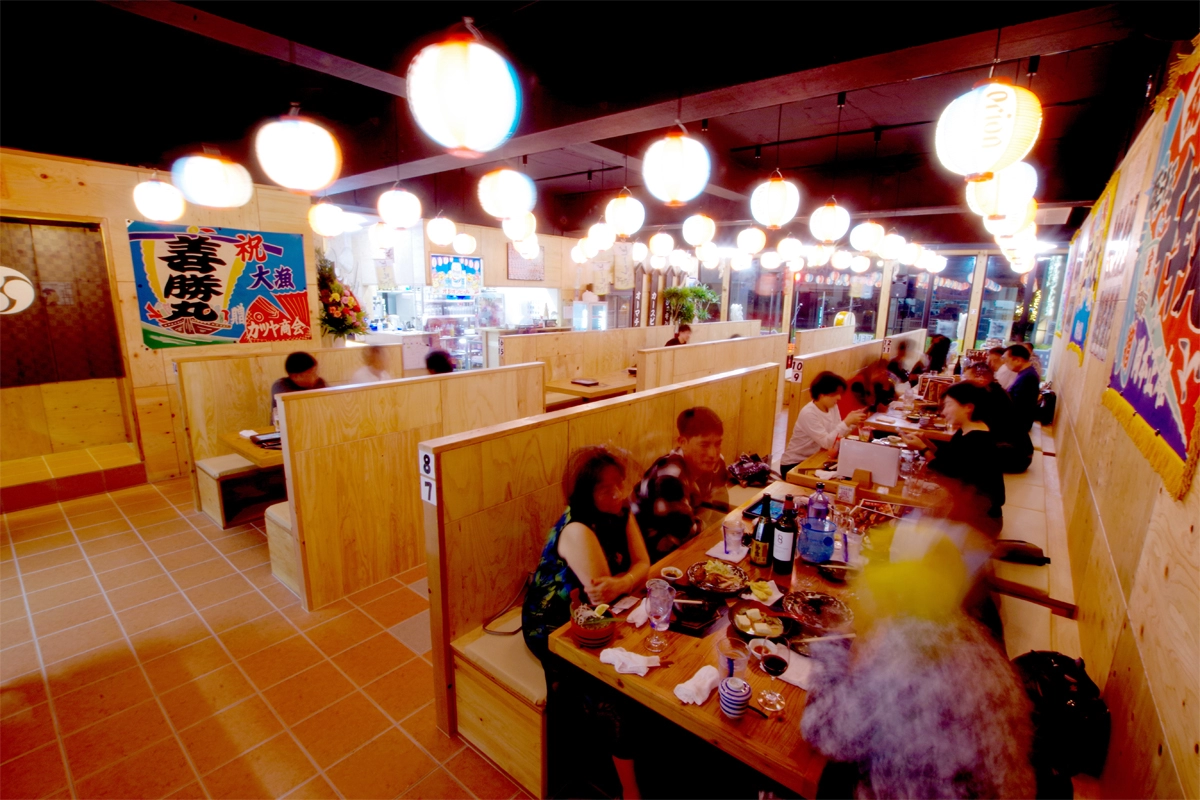 花琉球　恩納店 全館オープンフロア