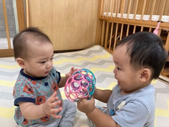 遊ぶ子どもたちの様子