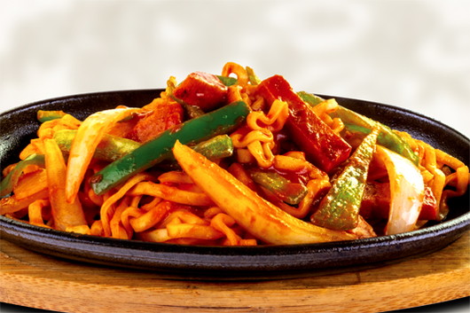 ☆お子様に人気！☆ 沖縄そばの島ナポリタン