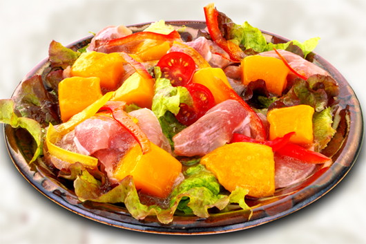 ☆おすすめ！☆ マンゴーと生ハムの南国サラダ