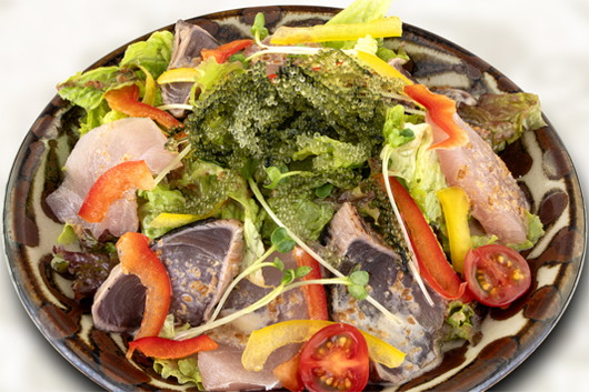 海ぶどう入り海鮮サラダ