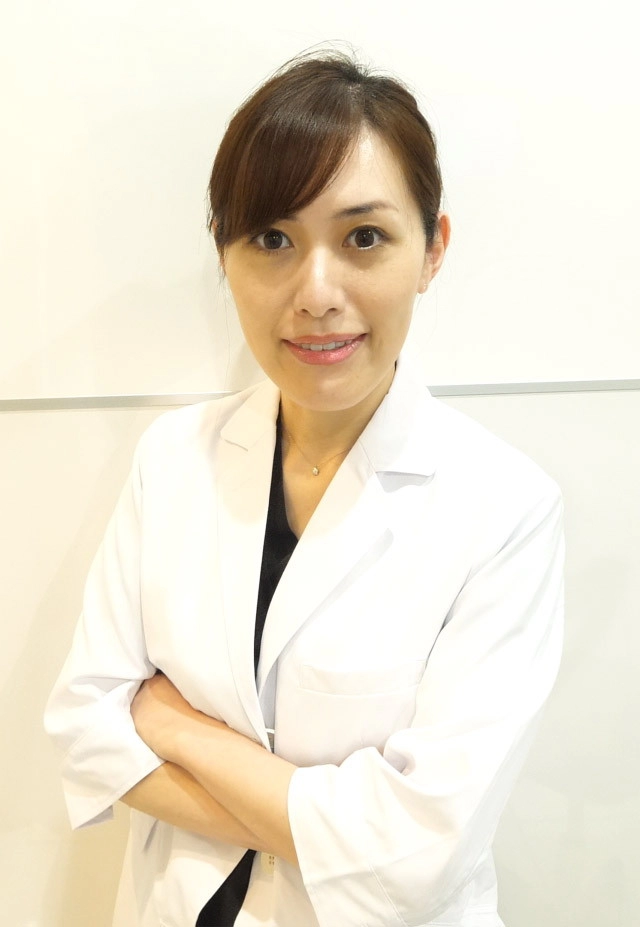 笑顔の院長(平井明子)