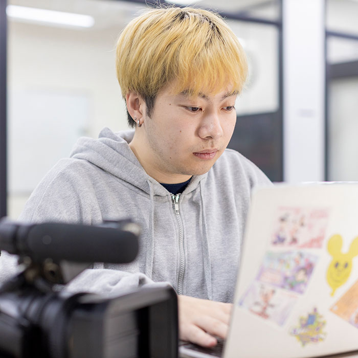 アシスタントディレクター　松元 一樹