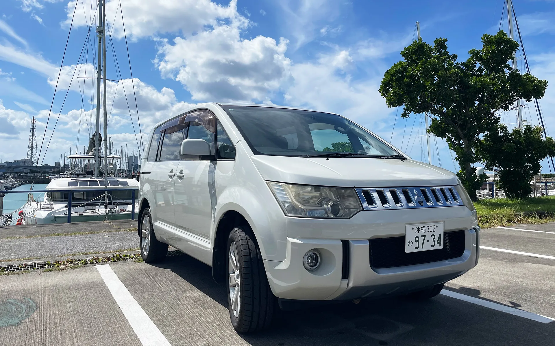 デリカ専門　うちなーレンタカー