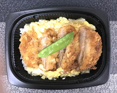 レンジで簡単！ふわふわ卵のカツとじ丼