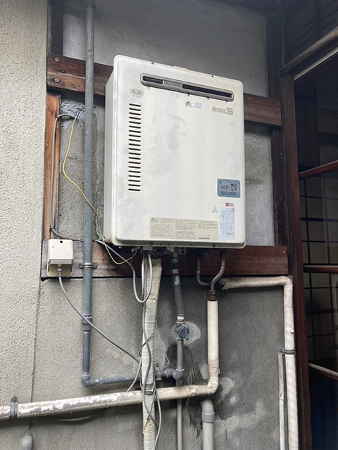 給湯器の取替工事 ビフォー