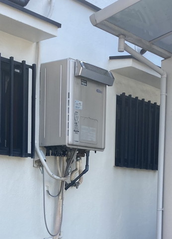 給湯器の取替工事 ビフォー