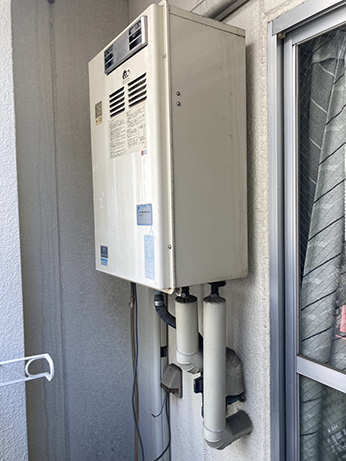 給湯器の取替工事 ビフォー