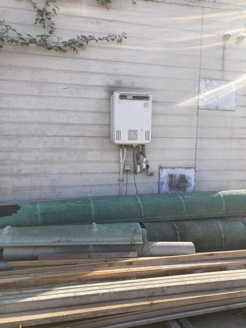 給湯器の取替工事 ビフォー