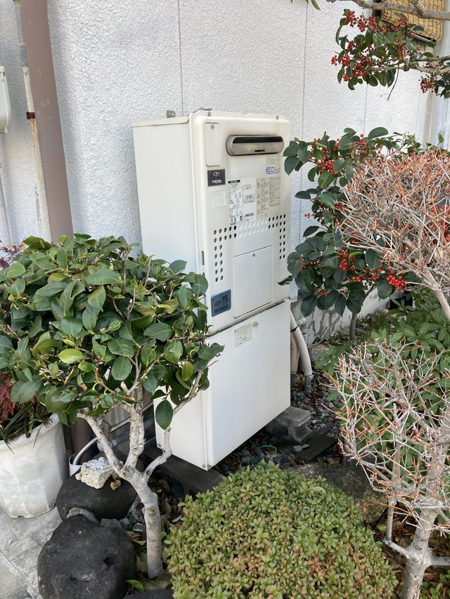 給湯器の取替工事 ビフォー