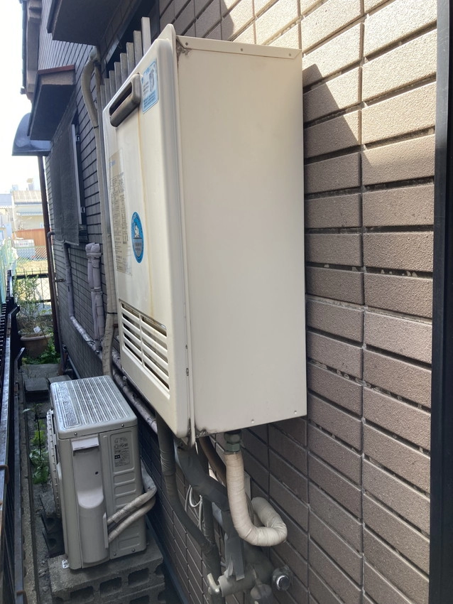 給湯器の取替工事 ビフォー