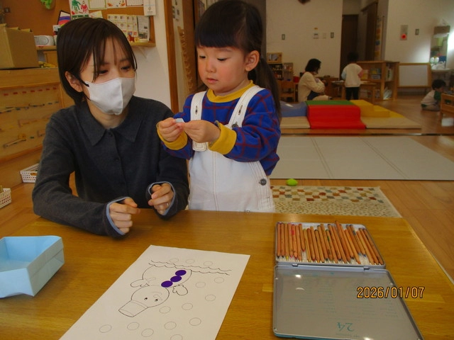 <1月>シール貼り&ぬり絵 <1月>シール貼り&ぬり絵