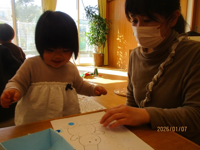 <1月>シール貼り&ぬり絵 <1月>シール貼り&ぬり絵