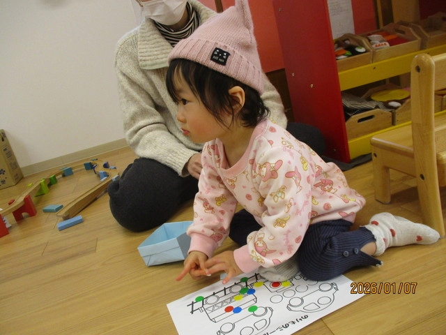 <1月>シール貼り&ぬり絵 <1月>シール貼り&ぬり絵