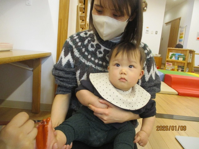 <1月>手形・足形カレンダー <1月>手形・足形カレンダー