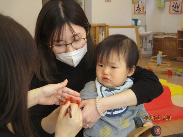 <1月>手形・足形カレンダー <1月>手形・足形カレンダー