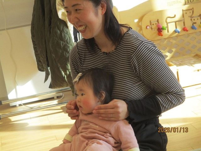 <1月>身体測定&ふれあい遊び <1月>身体測定&ふれあい遊び