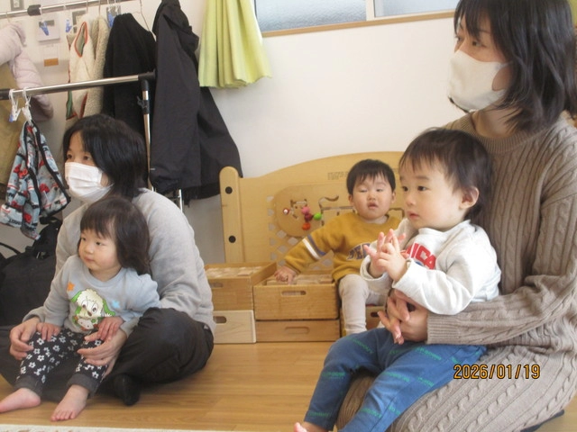 <1月>わらべ唄・絵本の日 <1月>わらべ唄・絵本の日