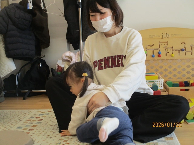 <1月>親子でふれあい体操 <1月>親子でふれあい体操