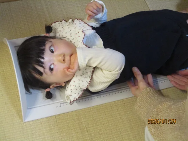 <1月>身体測定&ふれあい遊び4 <1月>身体測定&ふれあい遊び4