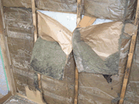 壁の中でも結露は発生します。