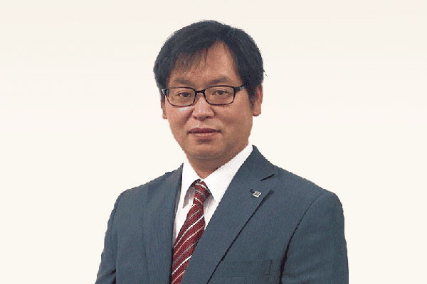 営業所長　山下 将志（やました まさゆき）