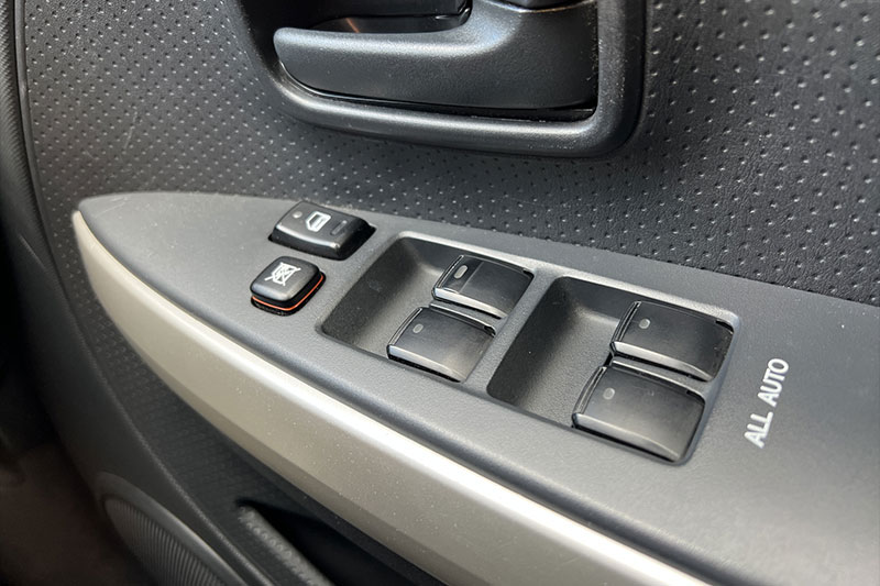 ドア・パワーウィンドウの故障修理・メンテナンス