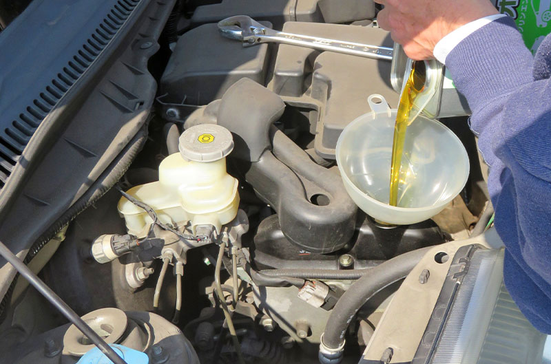 エンジンオイル点検・交換