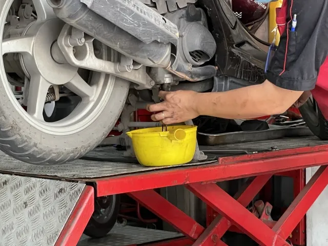 オイル抜き取り