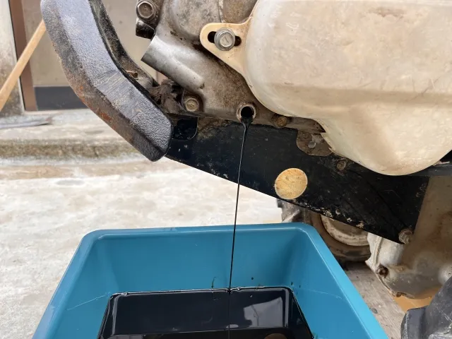 オイル抜き取り