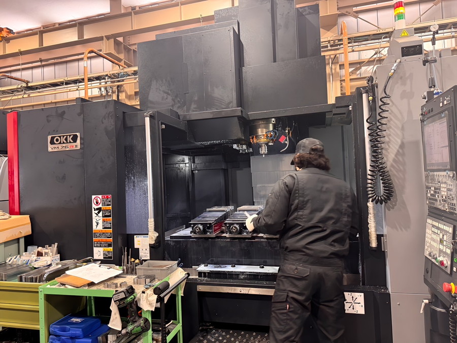 働くスタッフのイメージ