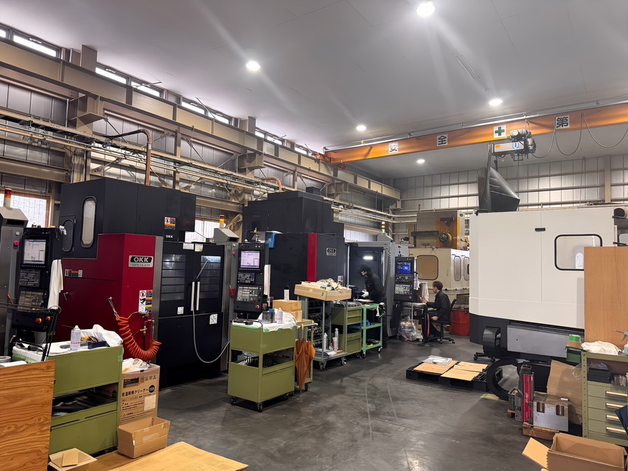 働くスタッフのイメージ