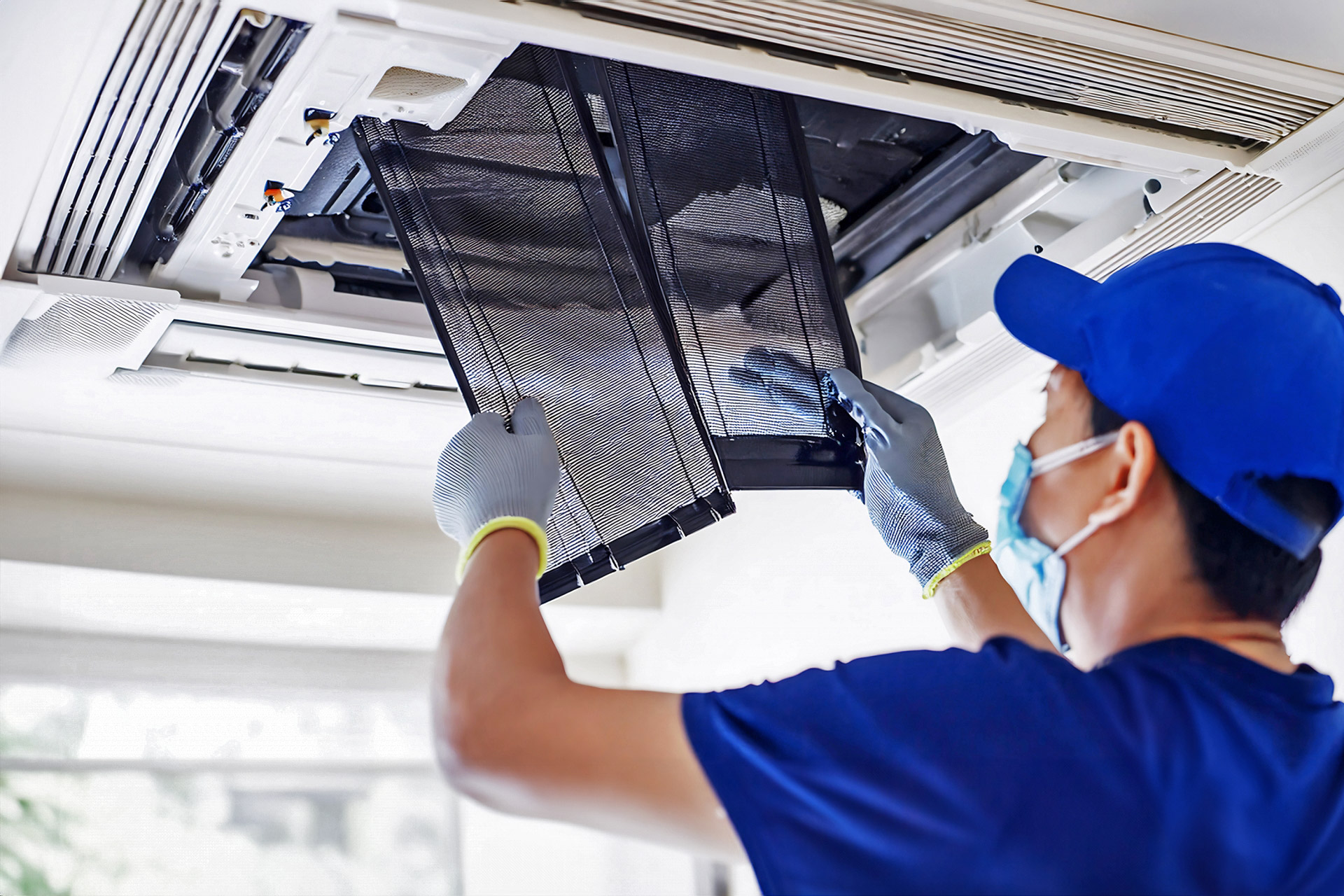 エアコンフィルター清掃のイメージ