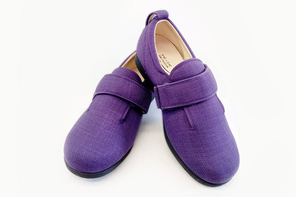 リハビリシューズ