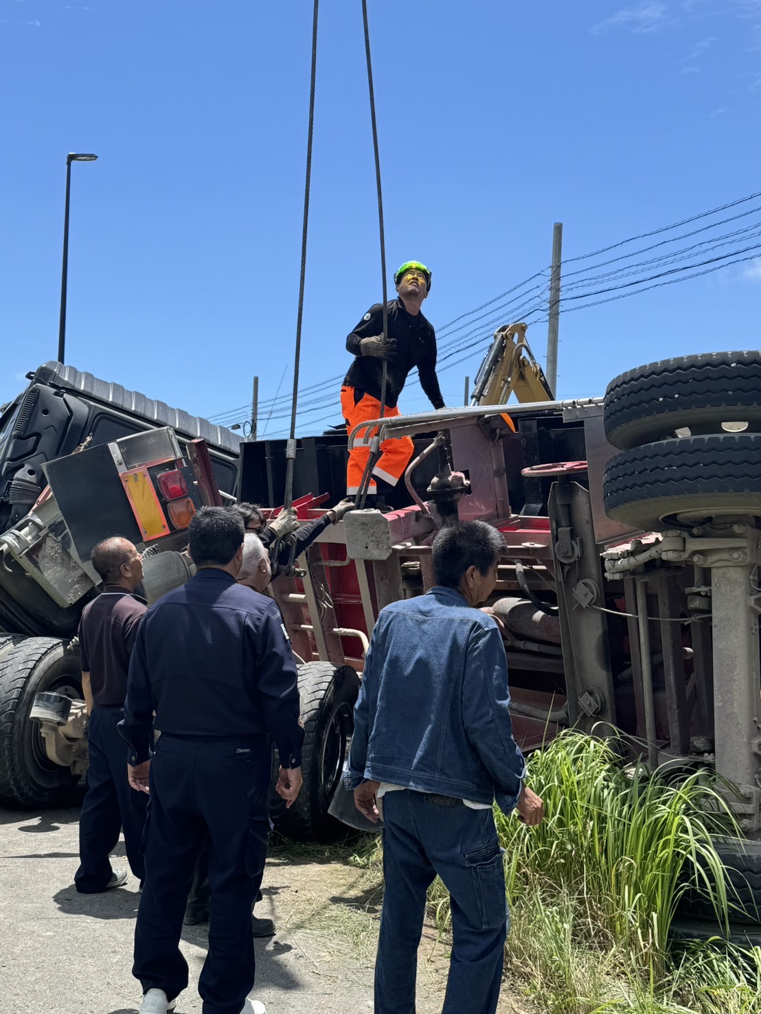 型車両の事故・横転にも対応