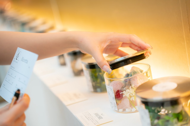 葉と花のイラスト